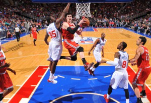 Im Kellerduell setzten sich die Bucks um Ersan Ilyasova bei den 76ers durch.