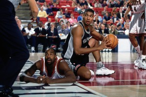 Tim Duncan spielte vier Jahre für die Wake Forest University und wechselte 1997 in die NBA.