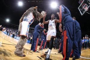 Ist jetzt gefordert: Hasheem Thabeet muss den verletzten Kendrick Perkins unter dem Brett ersetzen.