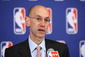 Geht auf Belange der Teams und Spieler ein: Adam Silver. (Foto: Getty Images)