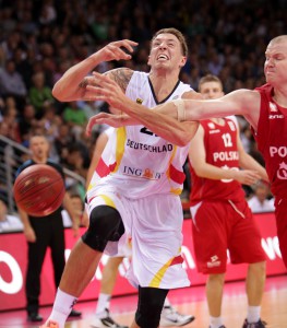 Unter dem Brett mussten Daniel Theis und Co. einiges einstecken.