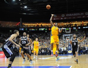 San Antonio Spurs v Alba Berlin