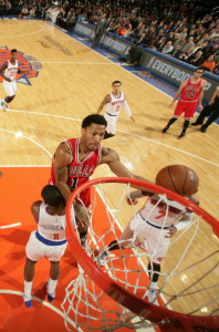 Derrick Rose hatte zwar noch ein paar Startschwierigkeiten, sein Team gewann aber trotzdem souverän. (Foto: Getty Images)