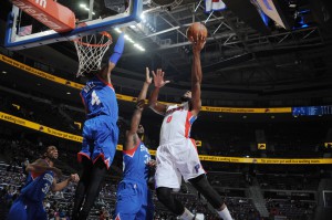 Fight unter den Brettern: Andre Drummond vs. Nerlens Noel (Foto: Getty Images)
