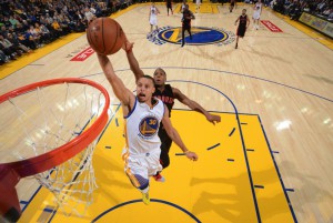 Auch von Kyle Lowry und Toronto war Steph Curry nicht zu stoppen! (Foto: Getty Images)