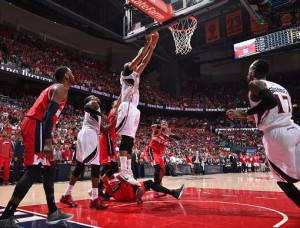 Mit diesem Put-Back avacierte Al Horford zum Matchwinner. Fotos: Getty Images