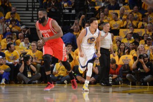 Steph Curry und James Harden sind die überragenden Akteure ihrer Teams (Foto: Getty Images)
