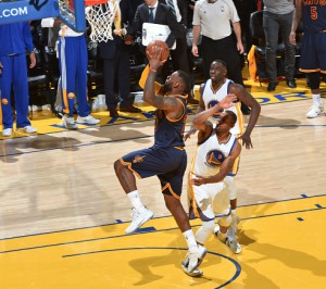 LeBron Spiel 1