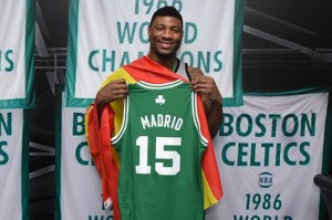 Marcus SMart und die Celtics kommen nach Europa (Foto: Getty Images)