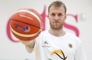 Bonn Anton Gavel (FC Bayern München) mit Ball Oeffentliches Training Deutsche Nationalmannschaft, Basketball, 22.07.2015, Copyright: Schueler/Eibner-Pressefoto EP_JSE Bonn Anton Gavel FC Bavaria Munich with Ball public Training German national team Basketball 22 07 2015 Copyright Schueler Eibner Press Photo EP_JSE