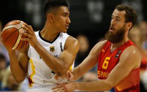 Maodo Lo bei der EM 2015 gegen den Spanier Sergio Rodriguez, Foto:getty images