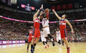 Kyrie Irving und die Cleveland Cavliers möchten ihren Titel verteidigen (Foto: Getty Images).