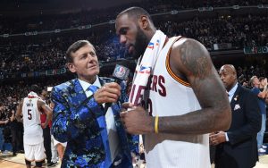 TV-Reporter Craig Sager beim Interview mit NBA-Superstar LeBron James.