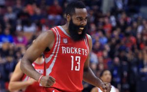 James Harden erzielt bereits sein zweites Spiel diese Saison, in dem er 40 Punkte und ein Triple-Double auflegt (Foto: Getty Images).